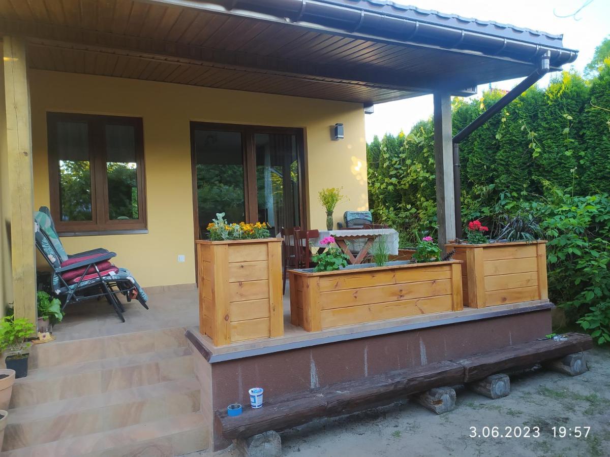 גוניאדז Dolistowka Apartamenty, Pole Namiotowe, Balia Z Jacuzzi, Ogrod Warzywny Dla Gosci, Plac Zabaw Dla Dzieci מראה חיצוני תמונה