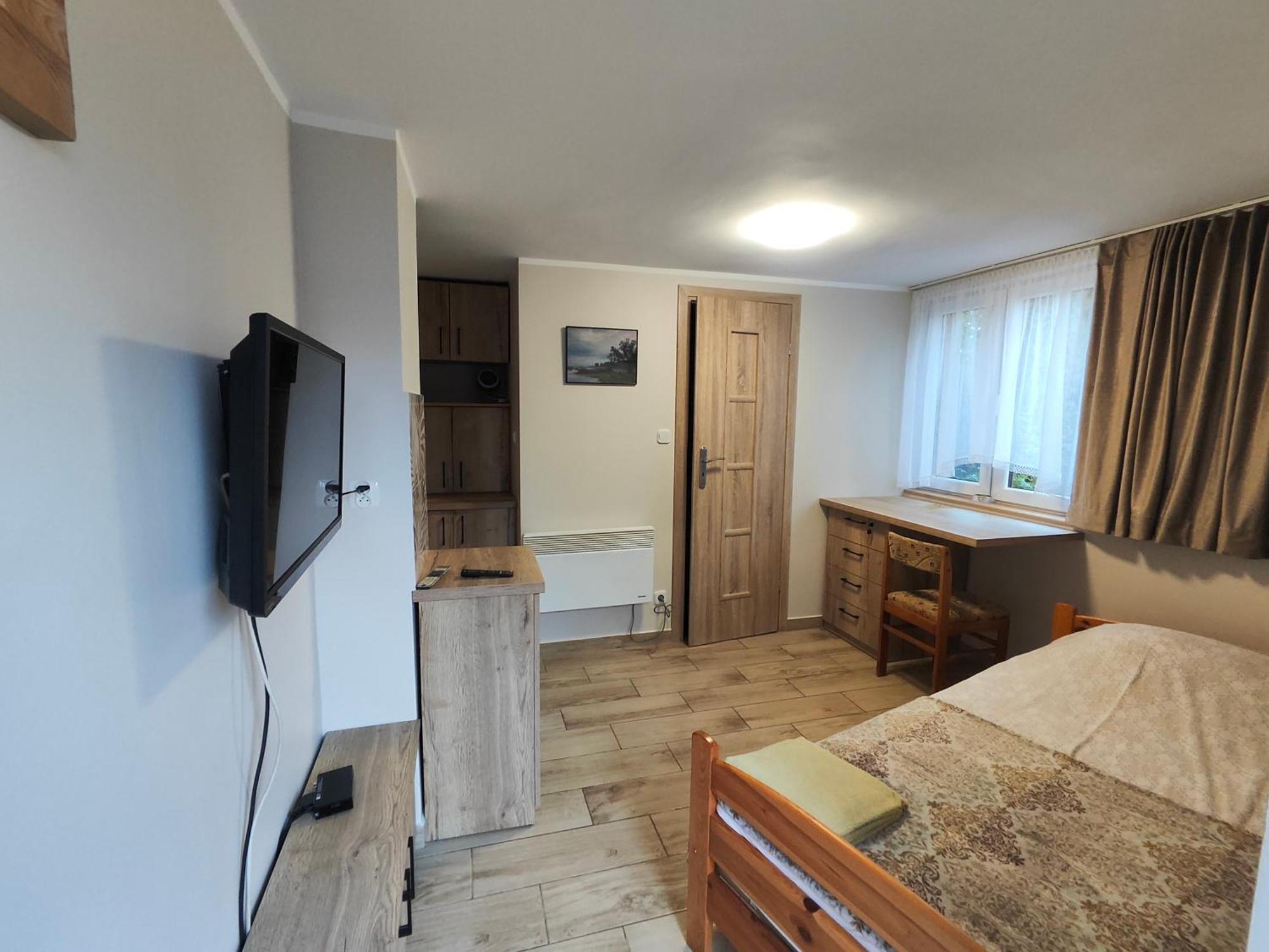 גוניאדז Dolistowka Apartamenty, Pole Namiotowe, Balia Z Jacuzzi, Ogrod Warzywny Dla Gosci, Plac Zabaw Dla Dzieci מראה חיצוני תמונה