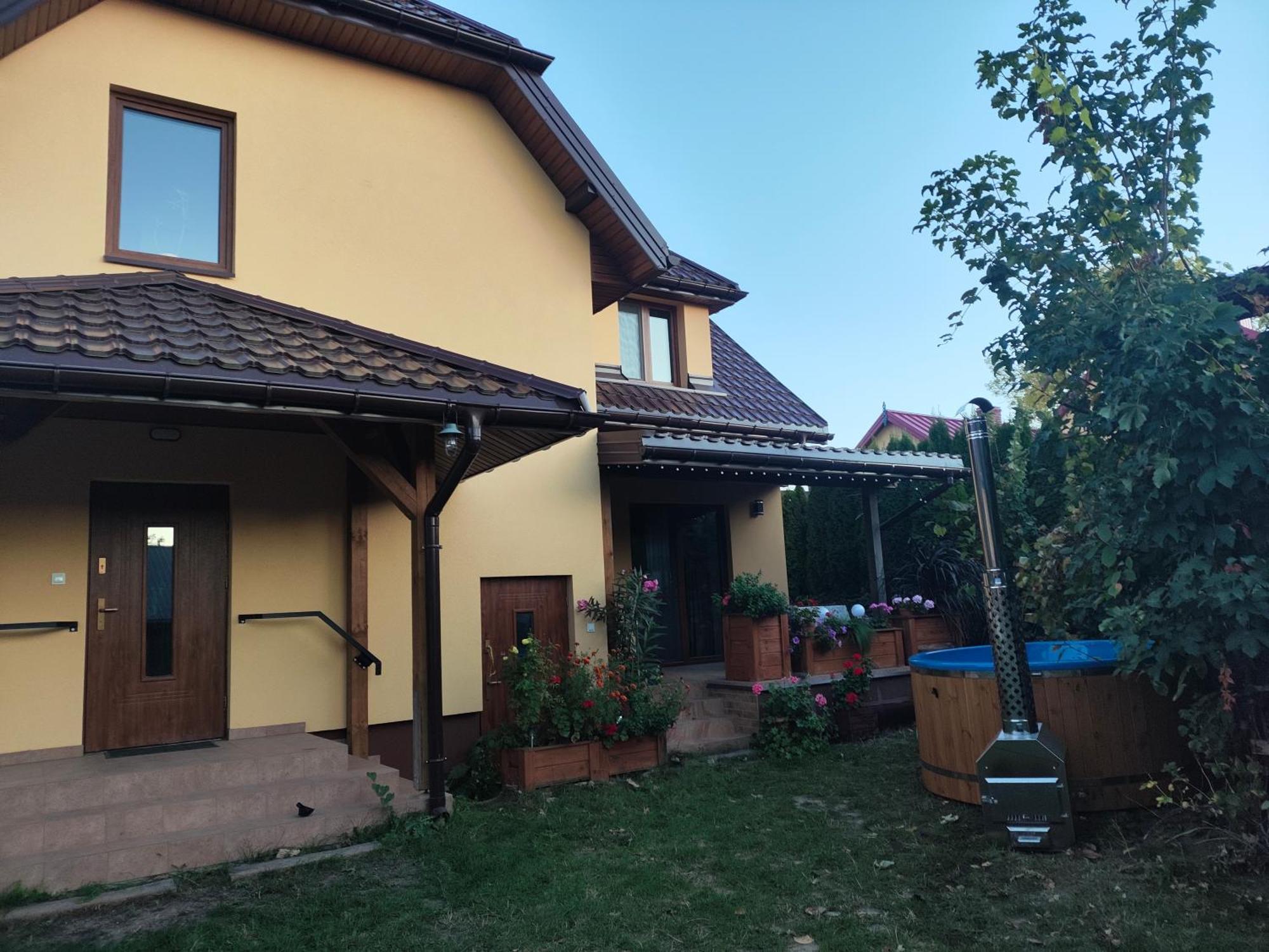 גוניאדז Dolistowka Apartamenty, Pole Namiotowe, Balia Z Jacuzzi, Ogrod Warzywny Dla Gosci, Plac Zabaw Dla Dzieci מראה חיצוני תמונה