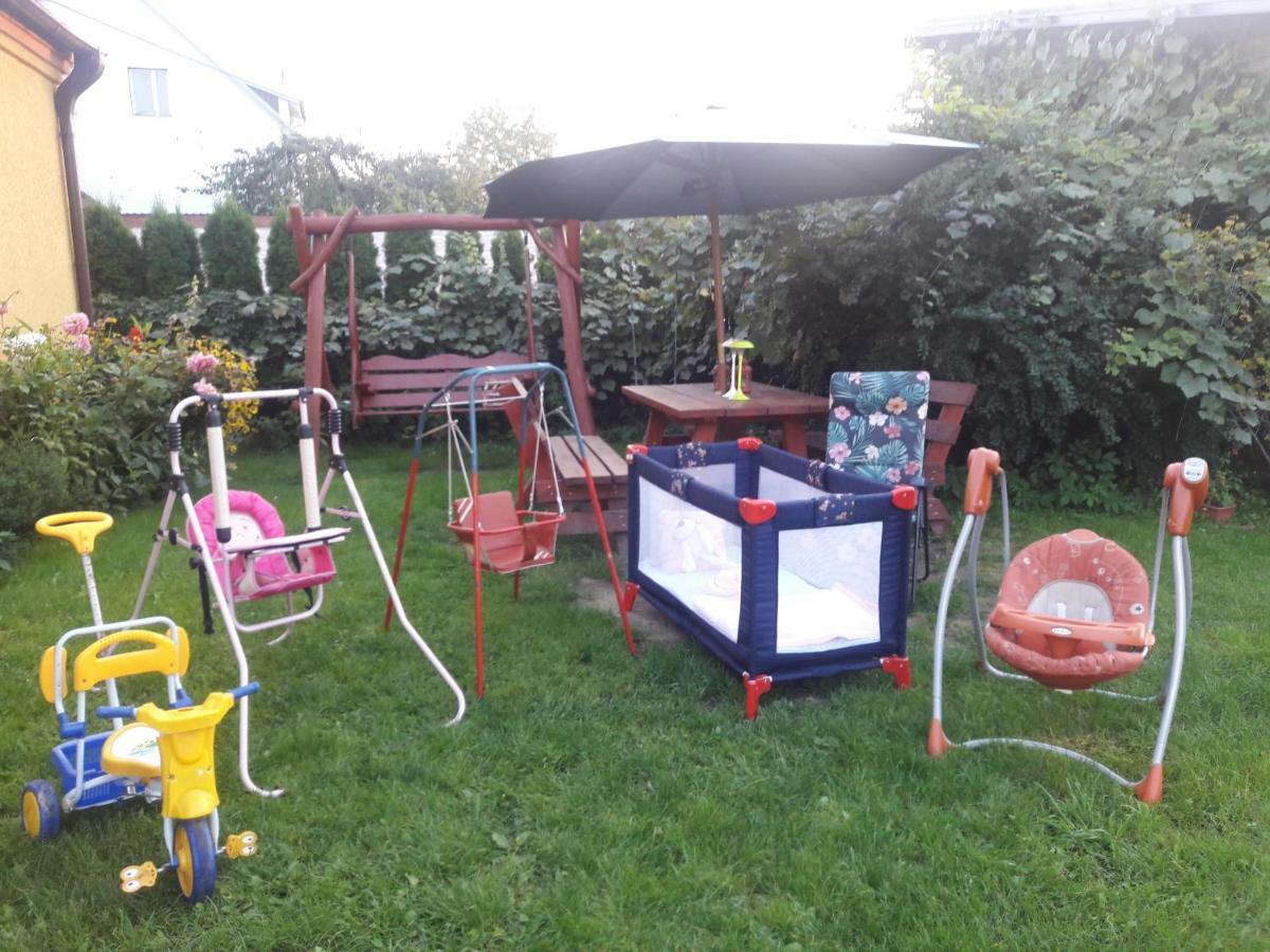 גוניאדז Dolistowka Apartamenty, Pole Namiotowe, Balia Z Jacuzzi, Ogrod Warzywny Dla Gosci, Plac Zabaw Dla Dzieci מראה חיצוני תמונה